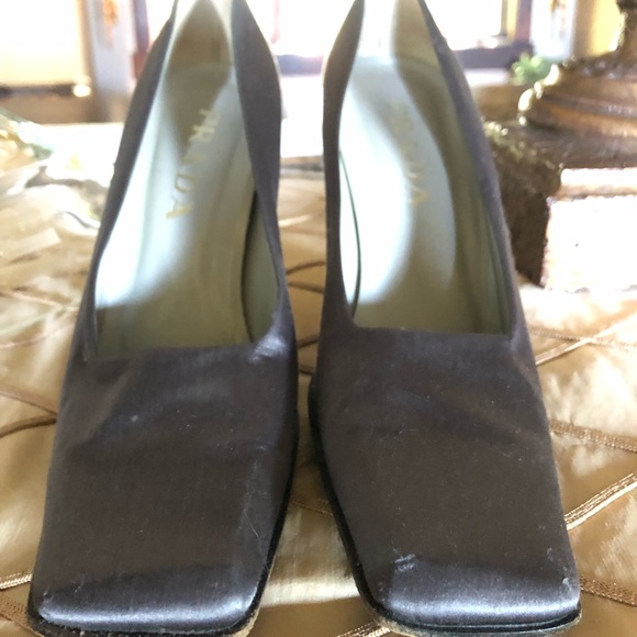 prada satin pumps